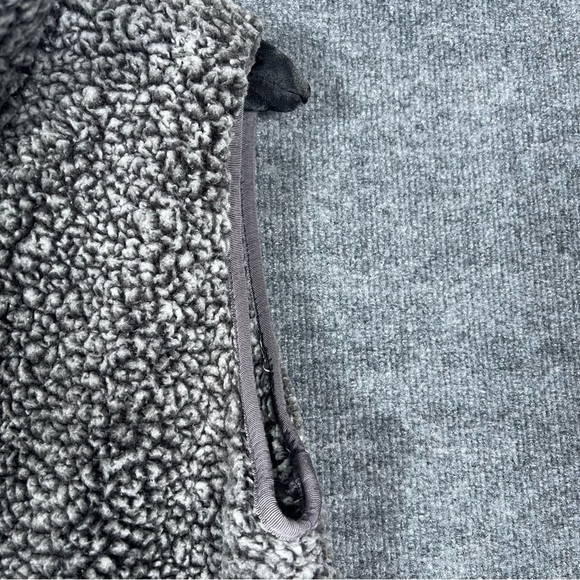 Thread + Supply Anthropologie Womens XS Gray White Soft Fuzzy Fleece Zip Vest - Picture 6 of 11